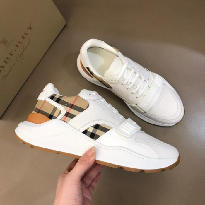 burber*y sneakers b000009