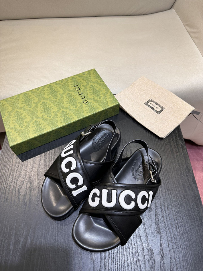 G*u*i* sandal108