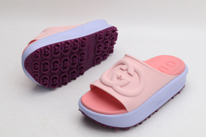 G*u*i* sandal105