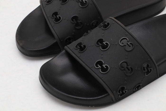 G*u*i* sandal12