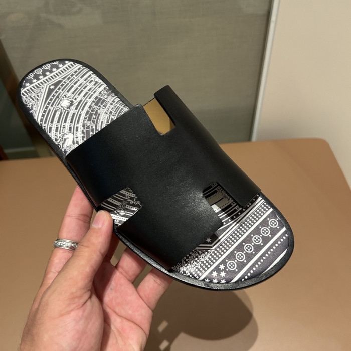 Herme* Sandal110