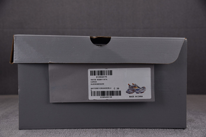 sneaker cargo
