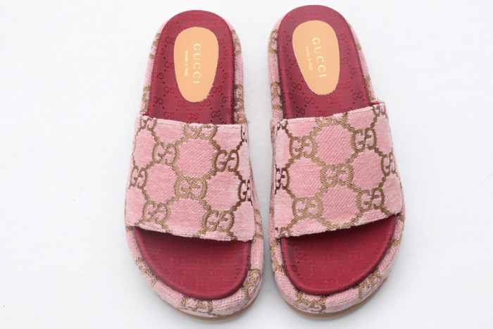 G*u*i* sandal83