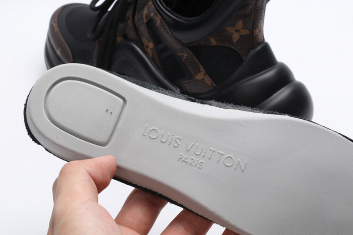 lv snekaers l000006