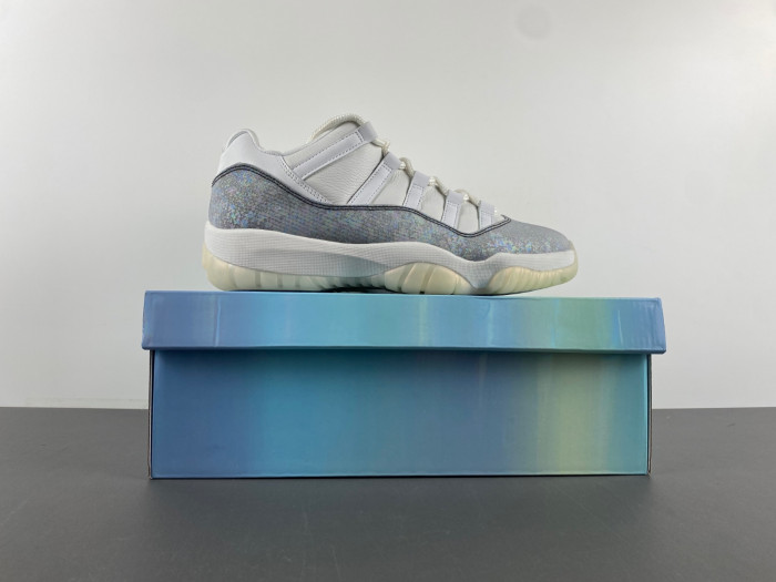 Air Jordan 11 Low CNY Year of the Snake HQ7000-001