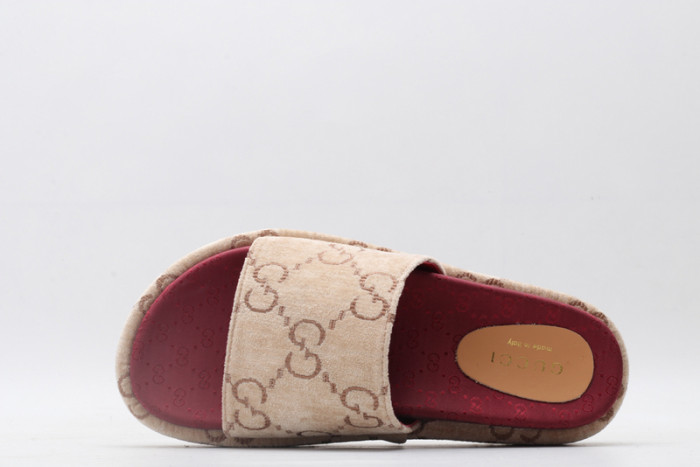 G*u*i* sandal85