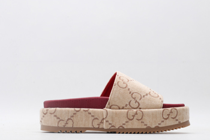 G*u*i* sandal85
