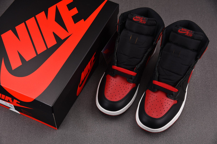 Jordan 1 Retro High 