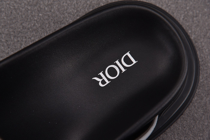 Dio*r sandal 57