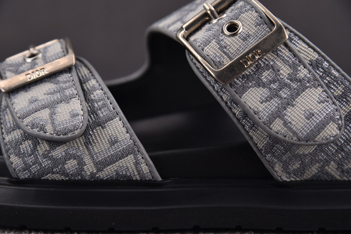 Dio*r sandal 57