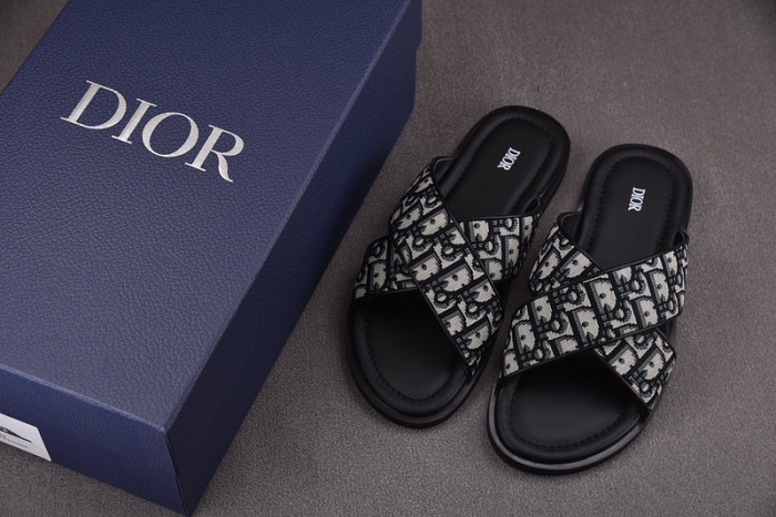 Dio*r sandal 51
