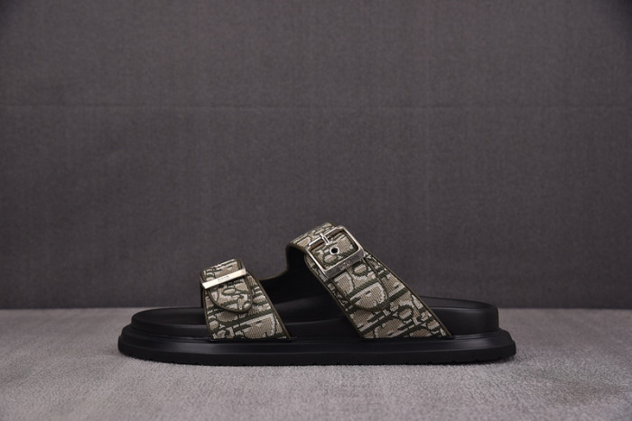 Dio*r sandal 56