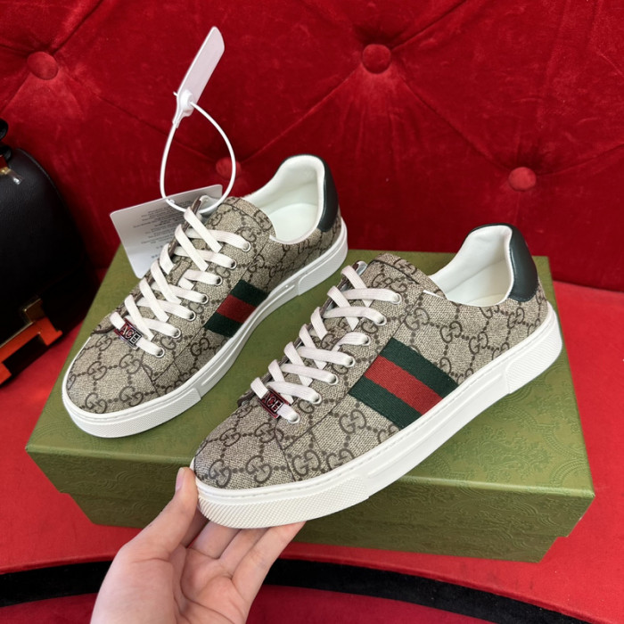 G*u*i* trainer sneaker105