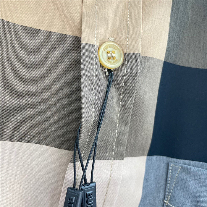 burber*y shirt 47