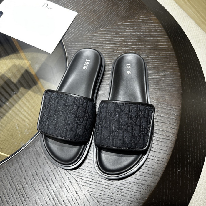Dio*r sandal 52