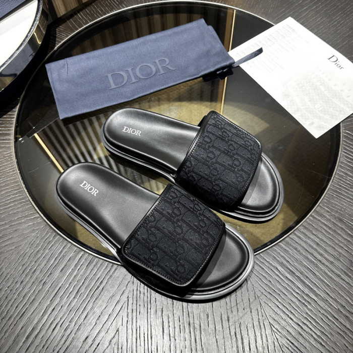 Dio*r sandal 52