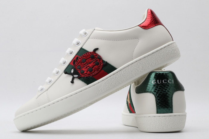 G*u*i* trainer sneaker55