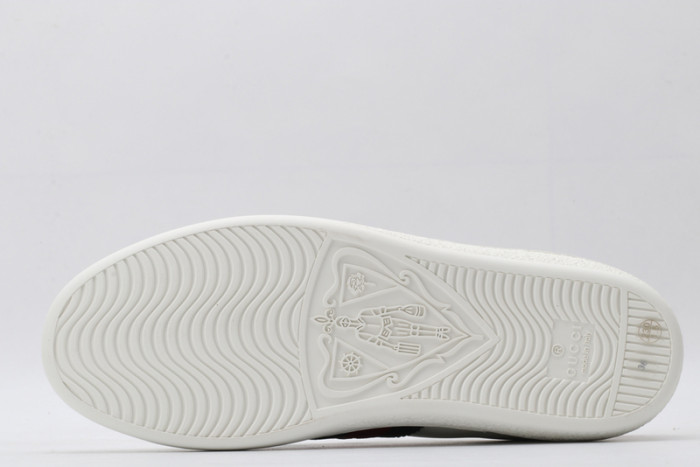 G*u*i* trainer sneaker55