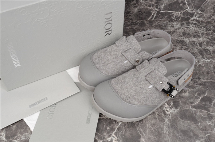 dio*r sandal 32
