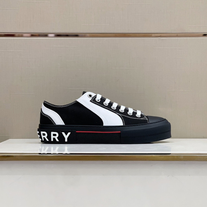 burber*y sneakers b000016