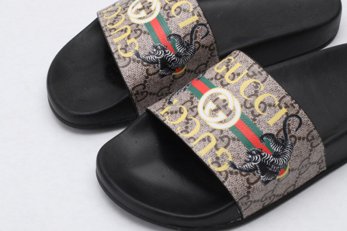 G*u*i* sandal55