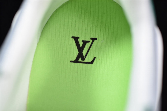 lv snekaers l000008