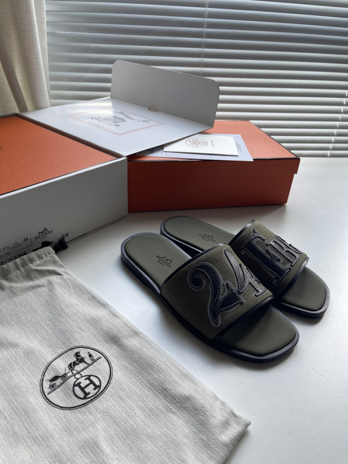Herme* Sandal72