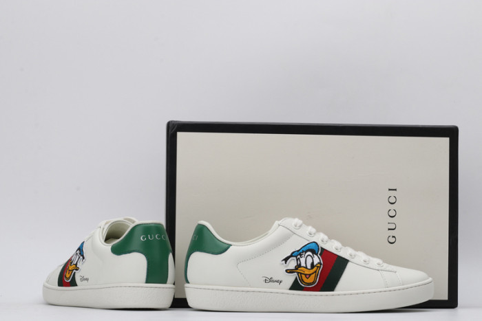 G*u*i* trainer sneaker67
