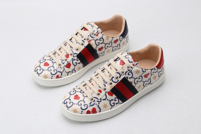 G*u*i* trainer sneaker57