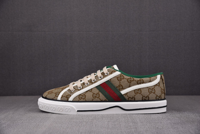 G*u*i* trainer sneaker93