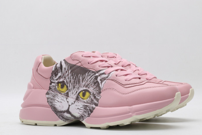 G*u*i* trainer sneaker18