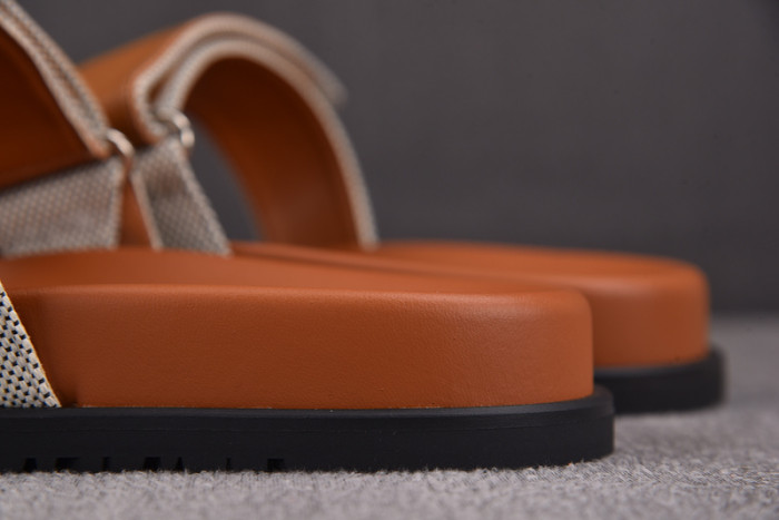 Herme* Sandal104